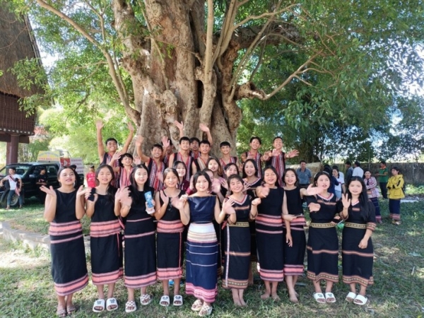 꼰뚬성 소수민족 문화